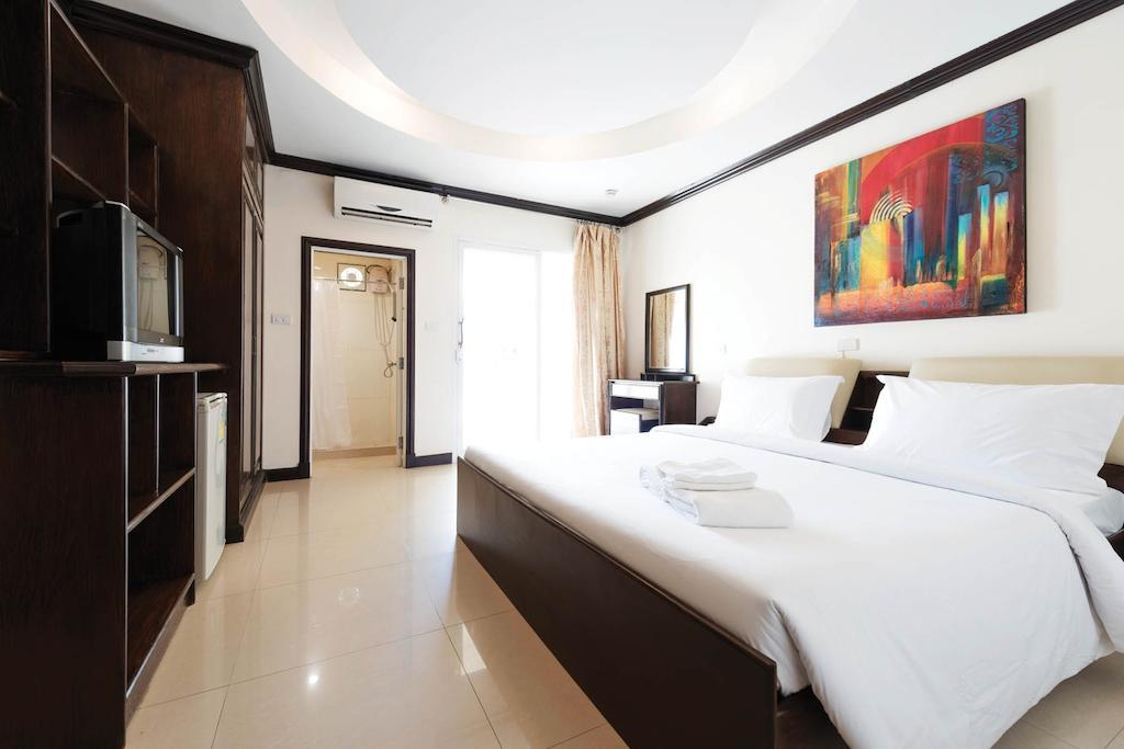 Safe House Hostel Patong Ruang foto